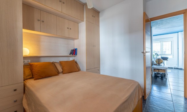 Herverkoop - Appartement / flat -
Torrevieja - Playa Los Naufragos