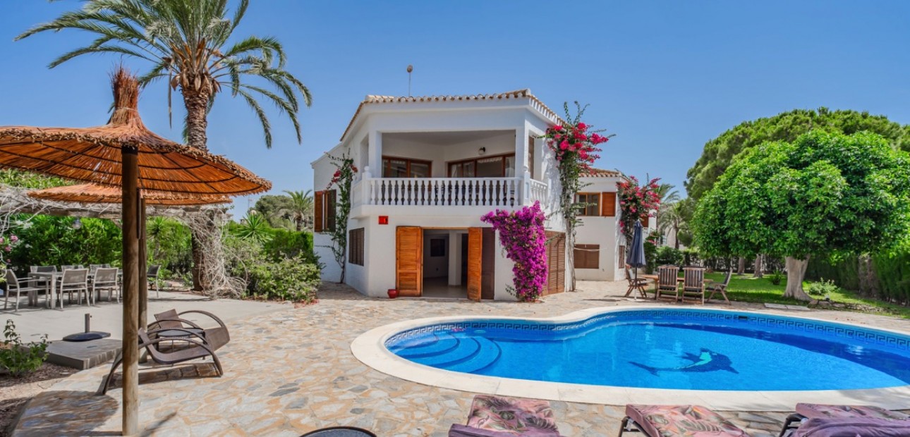 Herverkoop - Detached Villa -
Orihuela Costa - Cabo Roig
