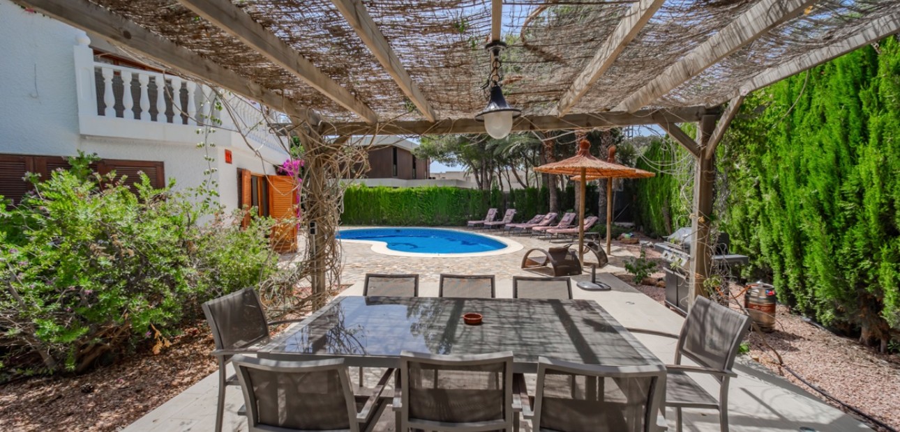 Herverkoop - Detached Villa -
Orihuela Costa - Cabo Roig