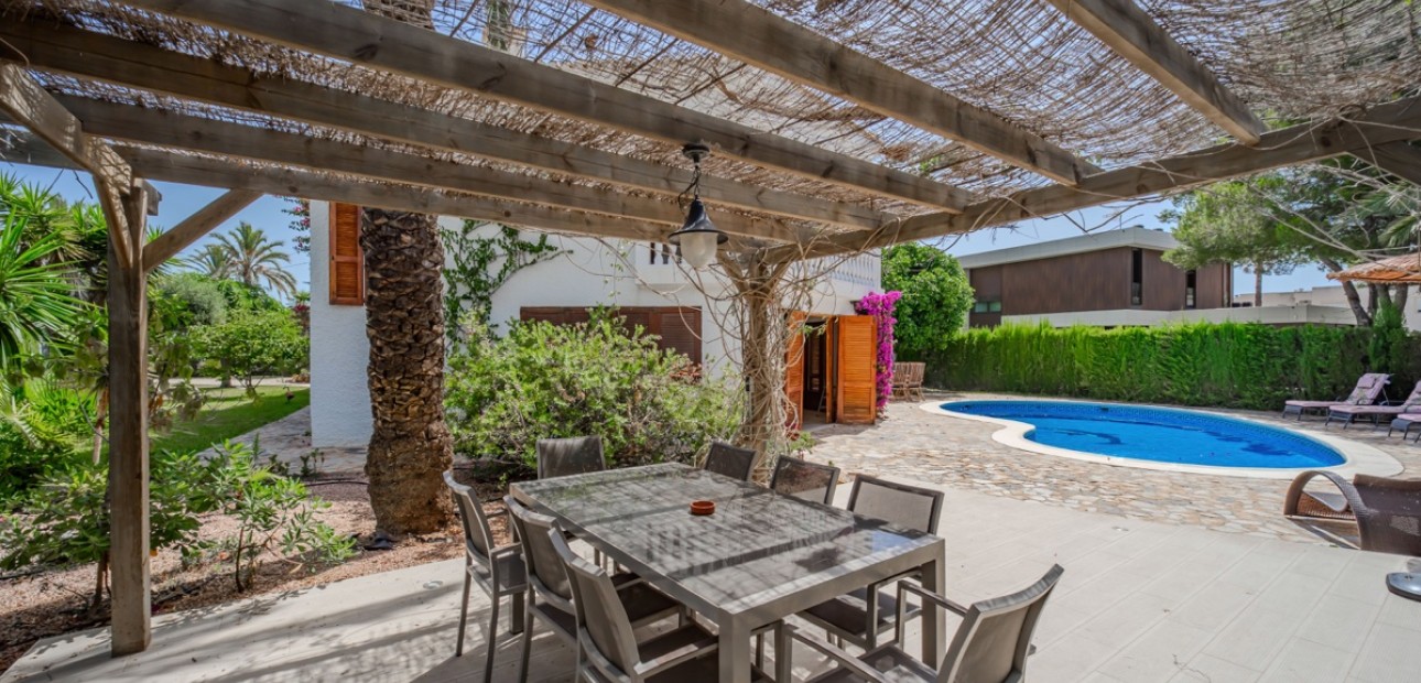 Herverkoop - Detached Villa -
Orihuela Costa - Cabo Roig