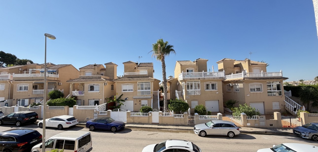 Herverkoop - Appartement / flat -
Orihuela Costa - Villamartin