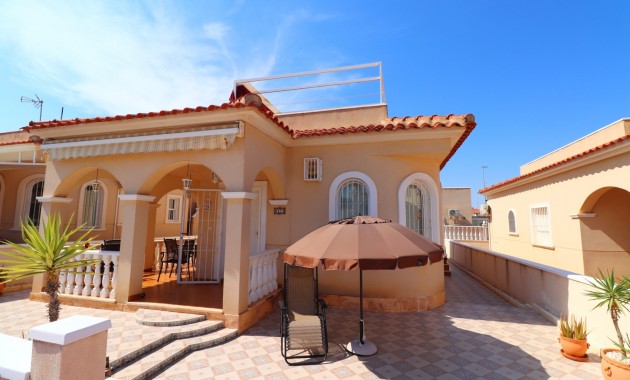 Herverkoop - Detached Villa -
Algorfa - Lo Crispin