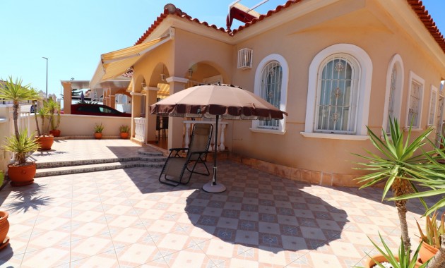 Herverkoop - Detached Villa -
Algorfa - Lo Crispin