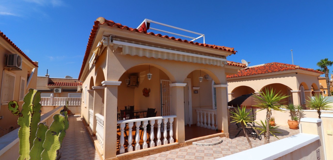 Herverkoop - Detached Villa -
Algorfa - Lo Crispin