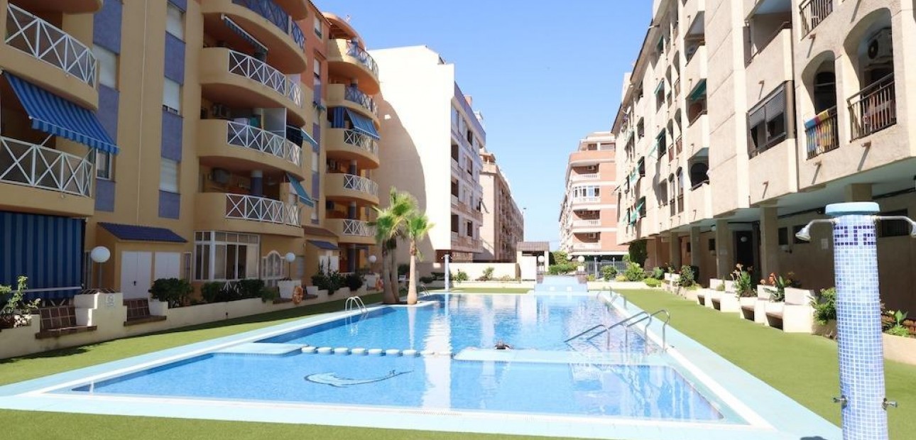 Herverkoop - Appartement / flat -
Torrevieja - Centro