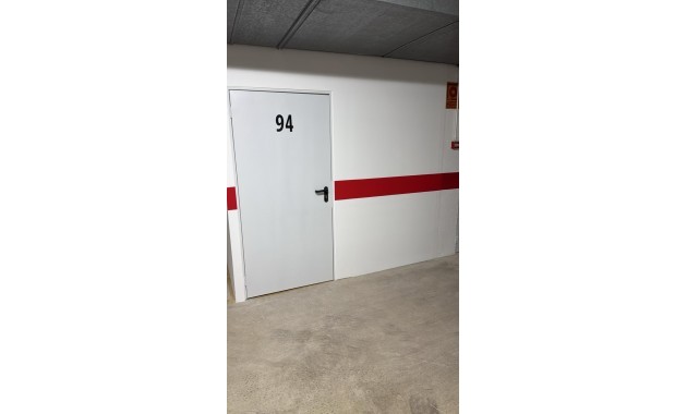 Herverkoop - Garage -
Orihuela Costa - Los Almendros-La Florida
