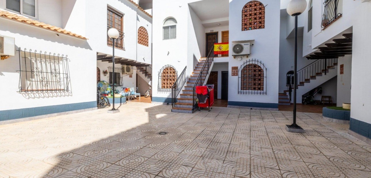 Herverkoop - Appartement / flat -
Torrevieja - Acequion