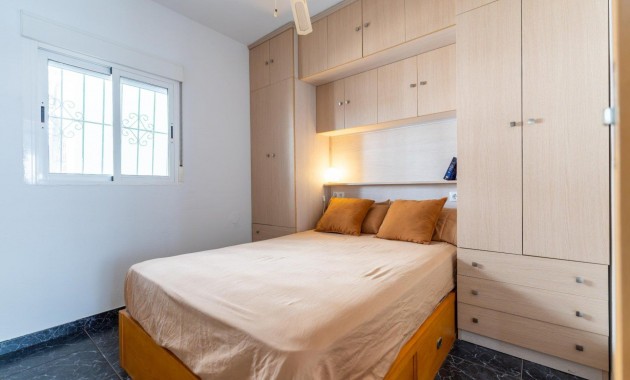 Herverkoop - Appartement / flat -
Torrevieja - Acequion
