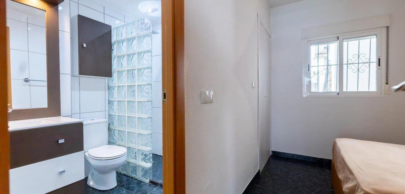 Herverkoop - Appartement / flat -
Torrevieja - Acequion