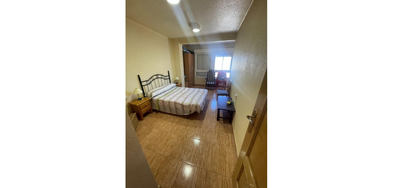 Herverkoop - Appartement / flat -
Torrevieja - Miramar - Torre del Moro