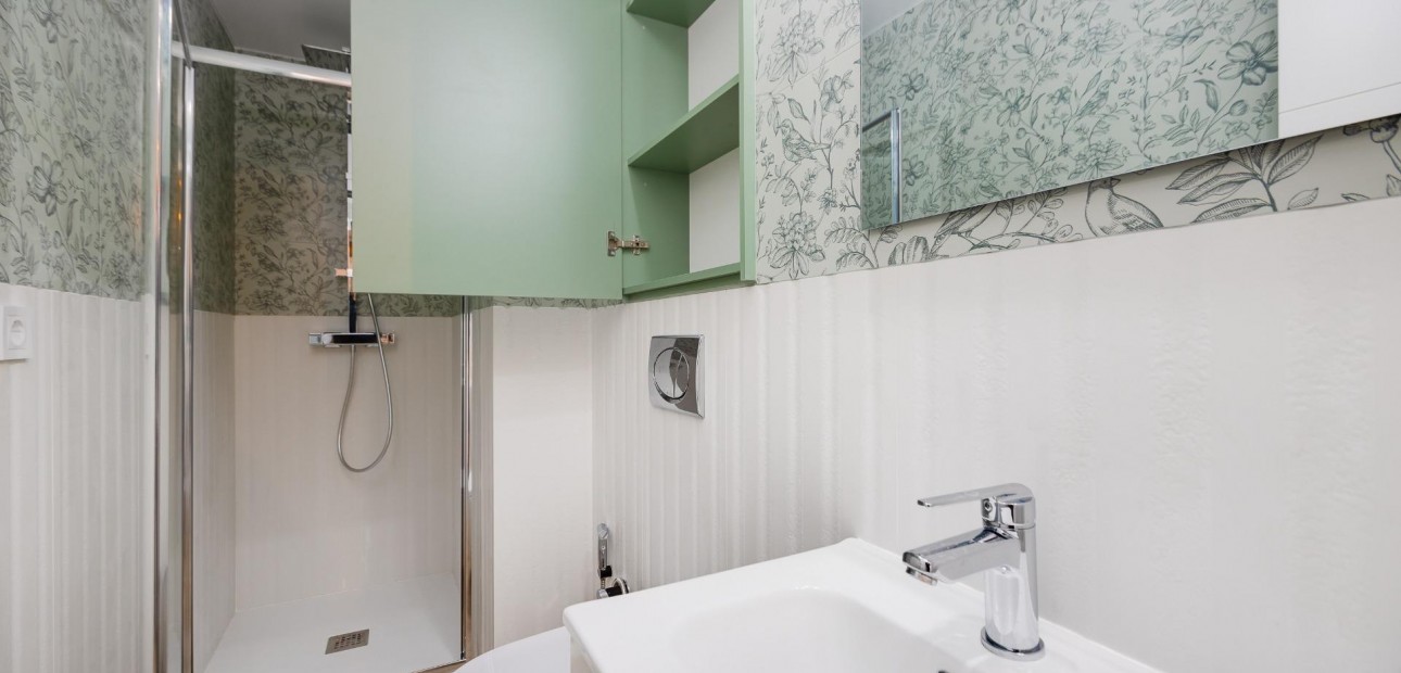 Herverkoop - Appartement / flat -
Torrevieja - Playa del cura