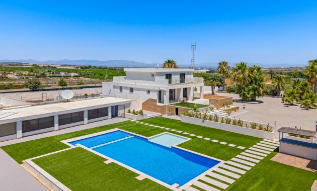 Herverkoop - Country Property -
Los Montesinos - La Herrada