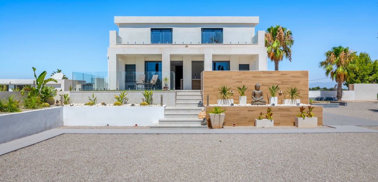 Herverkoop - Country Property -
Los Montesinos - La Herrada