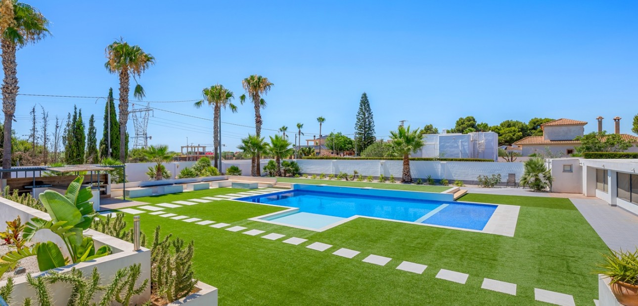 Herverkoop - Country Property -
Los Montesinos - La Herrada