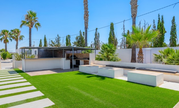 Herverkoop - Country Property -
Los Montesinos - La Herrada