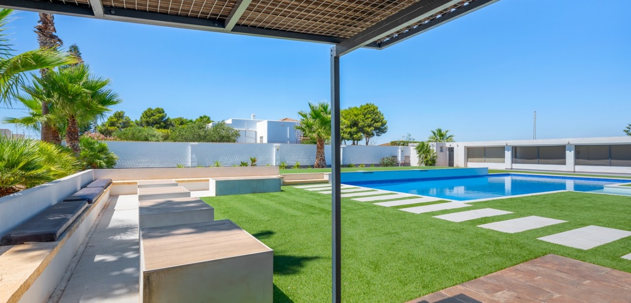 Herverkoop - Country Property -
Los Montesinos - La Herrada