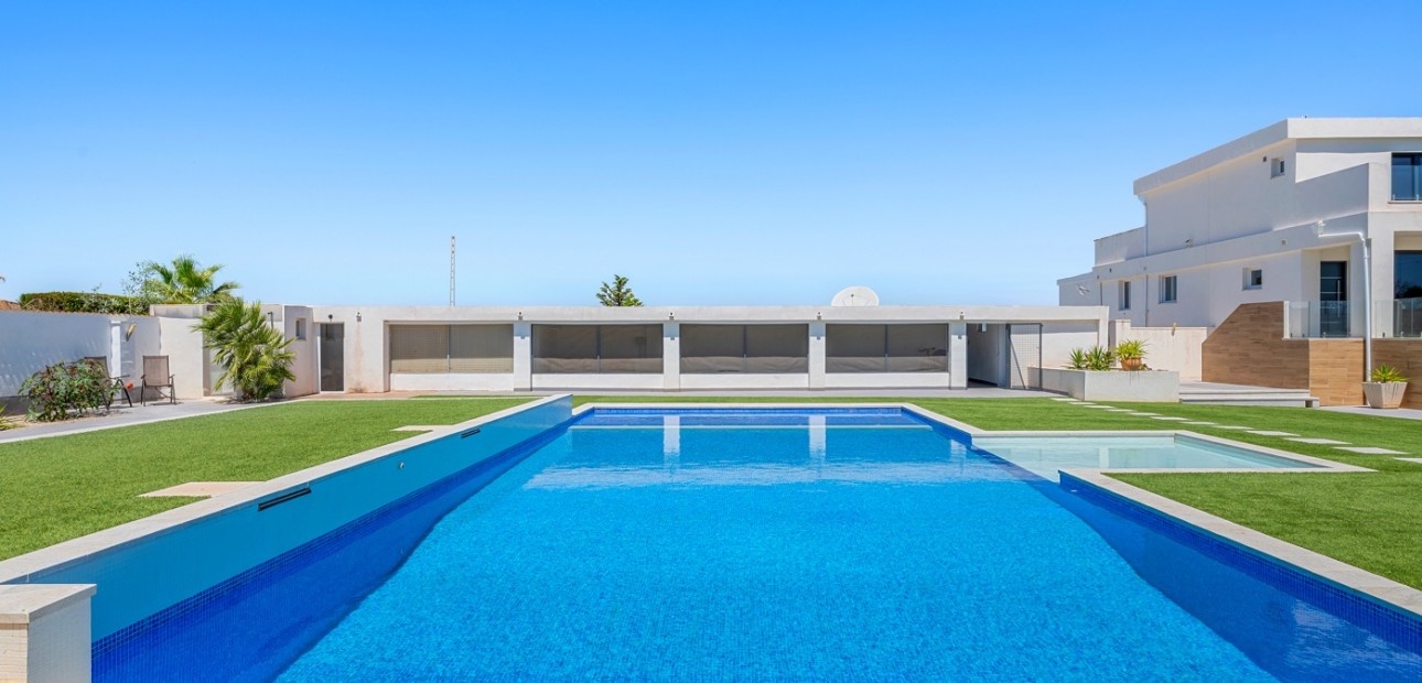 Herverkoop - Country Property -
Los Montesinos - La Herrada