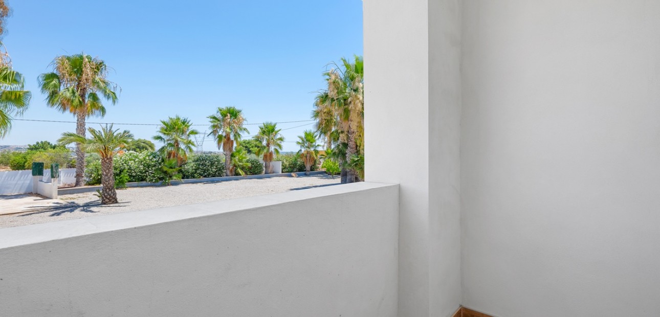 Herverkoop - Country Property -
Los Montesinos - La Herrada