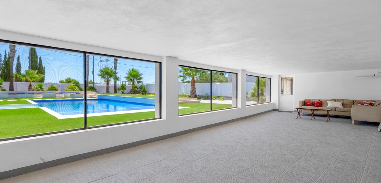 Herverkoop - Country Property -
Los Montesinos - La Herrada