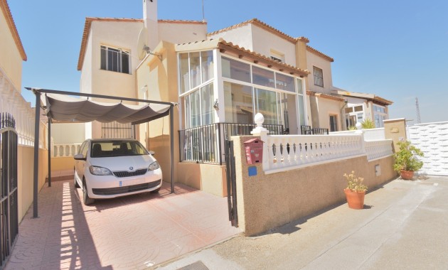 Herverkoop - Quad Villa -
Algorfa - Montebello
