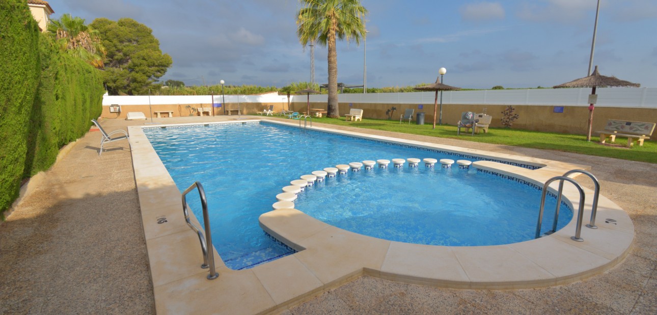 Herverkoop - Quad Villa -
Algorfa - Montebello