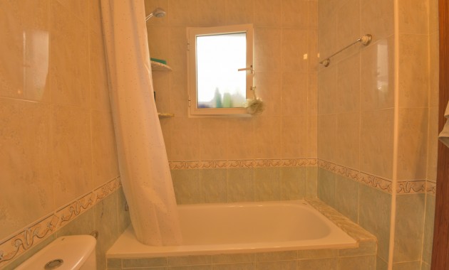 Herverkoop - Quad Villa -
Algorfa - Montebello