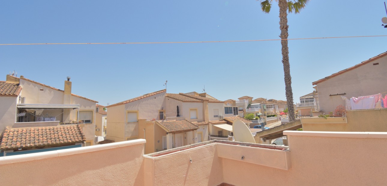 Herverkoop - Quad Villa -
Algorfa - Montebello
