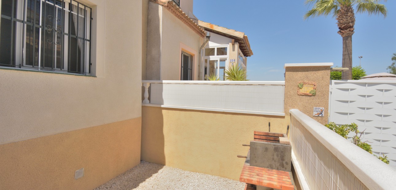 Herverkoop - Quad Villa -
Algorfa - Montebello