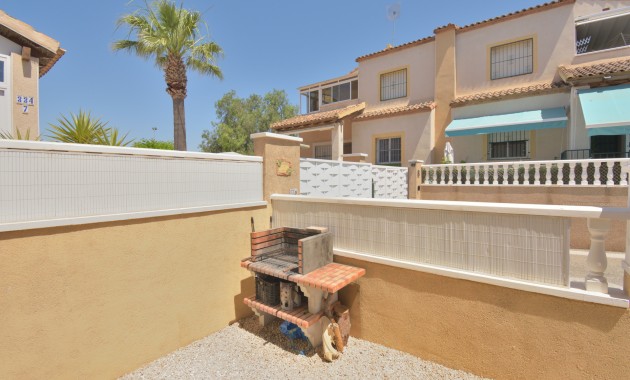 Herverkoop - Quad Villa -
Algorfa - Montebello