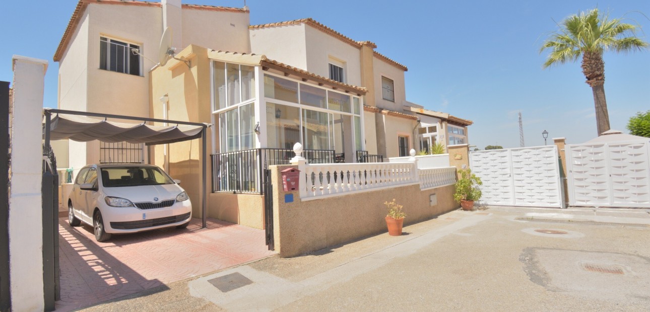 Herverkoop - Quad Villa -
Algorfa - Montebello