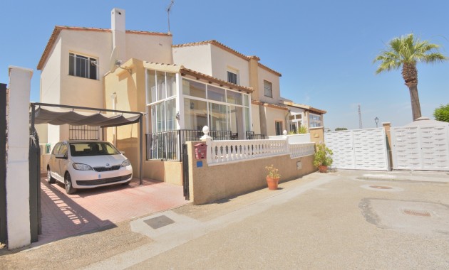 Herverkoop - Quad Villa -
Algorfa - Montebello