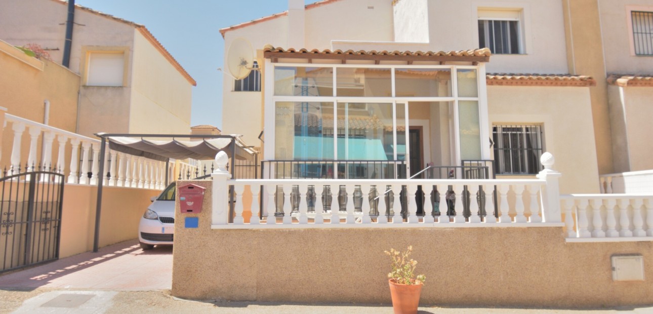 Herverkoop - Quad Villa -
Algorfa - Montebello