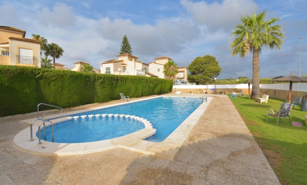 Herverkoop - Quad Villa -
Algorfa - Montebello