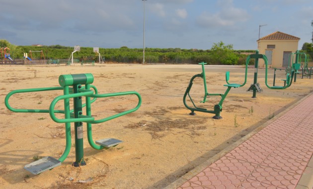 Herverkoop - Quad Villa -
Algorfa - Montebello