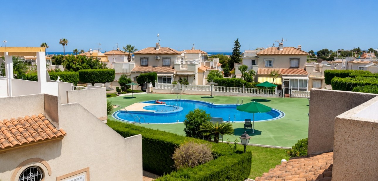 Herverkoop - Herenhuis -
Orihuela Costa - Los Altos