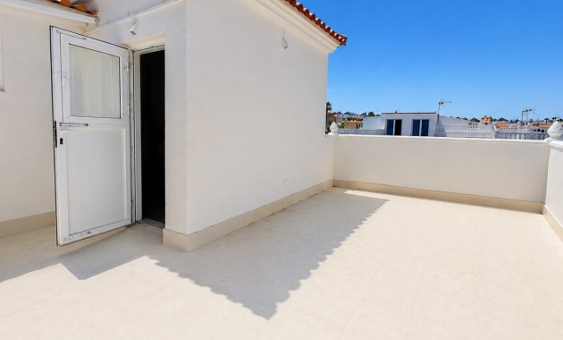 Herverkoop - Herenhuis -
Orihuela Costa - Los Altos