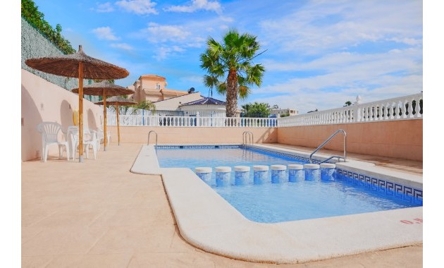 Herverkoop - Herenhuis -
Orihuela Costa - La Zenia