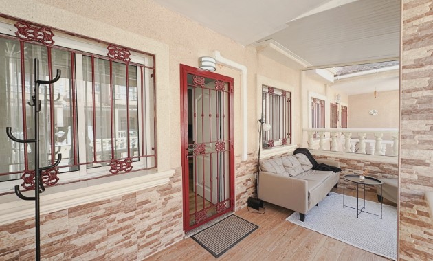 Herverkoop - Herenhuis -
Orihuela Costa - La Zenia