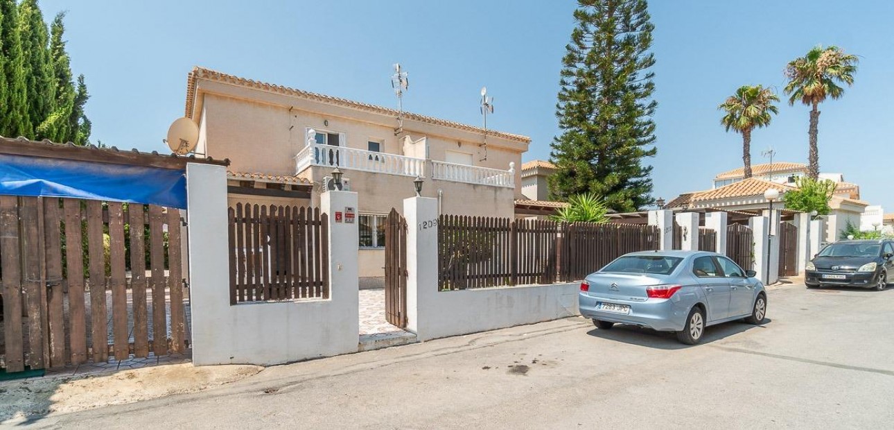 Herverkoop - Semi -
Orihuela Costa - Playa Flamenca