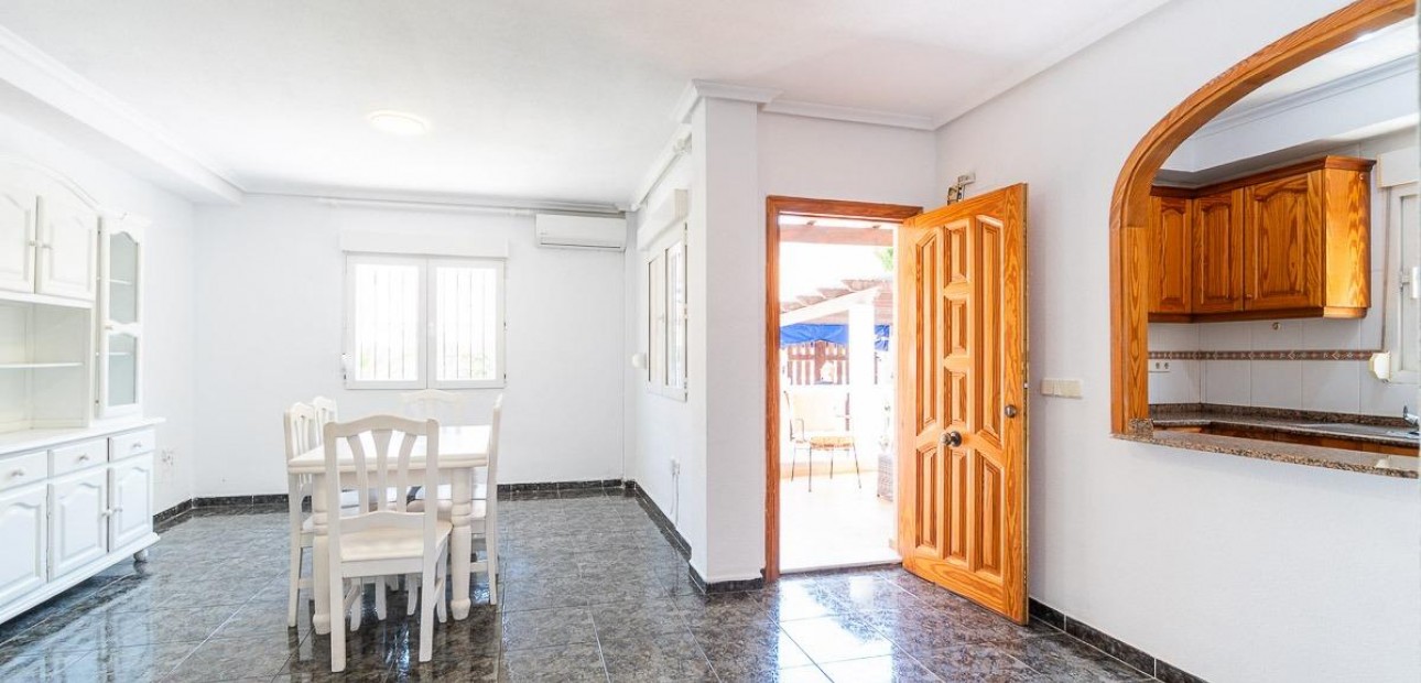 Herverkoop - Semi -
Orihuela Costa - Playa Flamenca