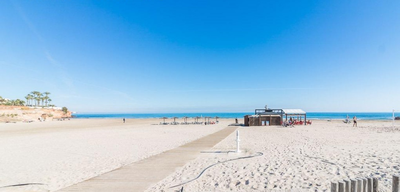 Herverkoop - Semi -
Orihuela Costa - Playa Flamenca