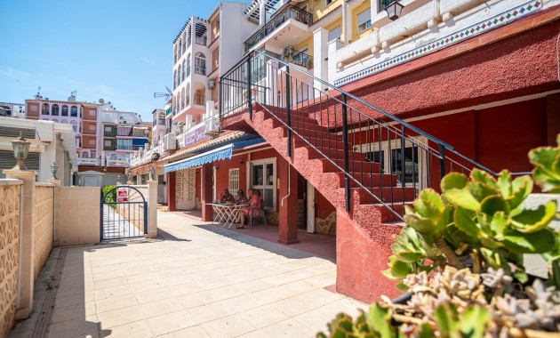 Herverkoop - Commercial property -
Torrevieja - La Veleta