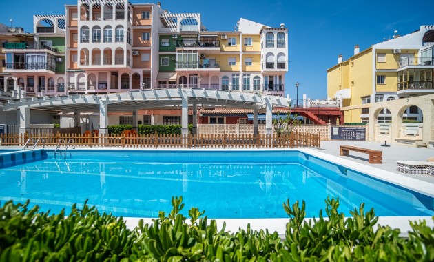 Herverkoop - Commercial property -
Torrevieja - La Veleta