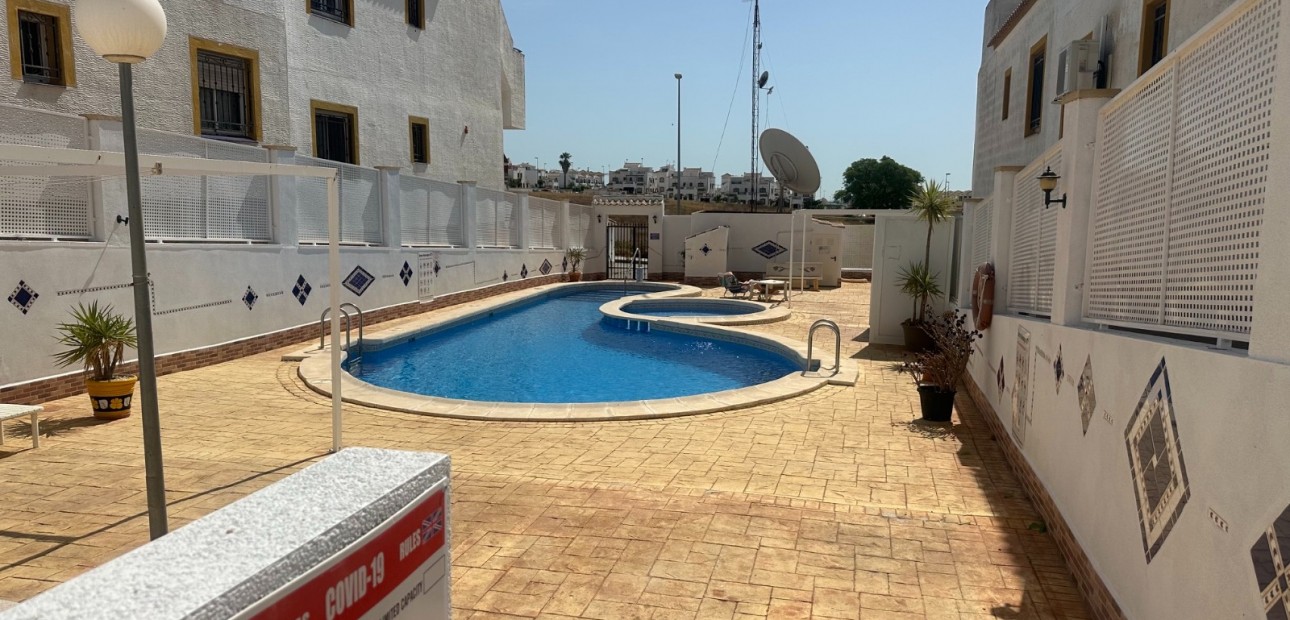 Sale - Apartment / flat -
Orihuela - Entre Naranjos Vistabella