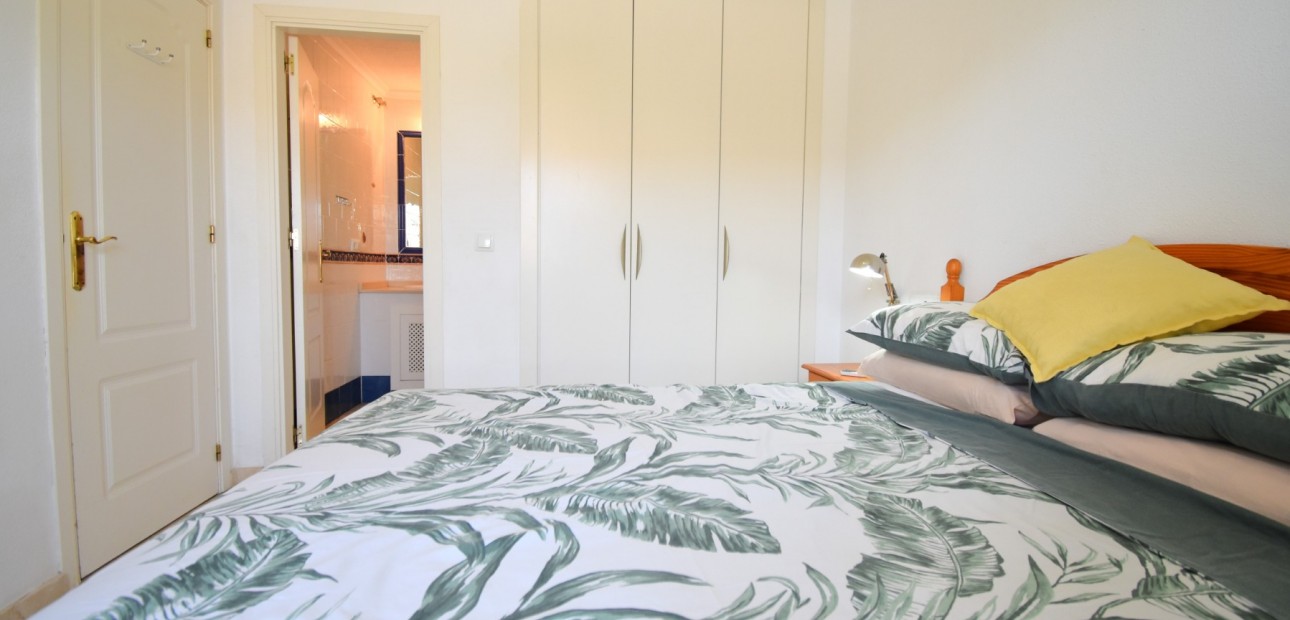 Sale - Apartment / flat -
Orihuela Costa - Playa Flamenca