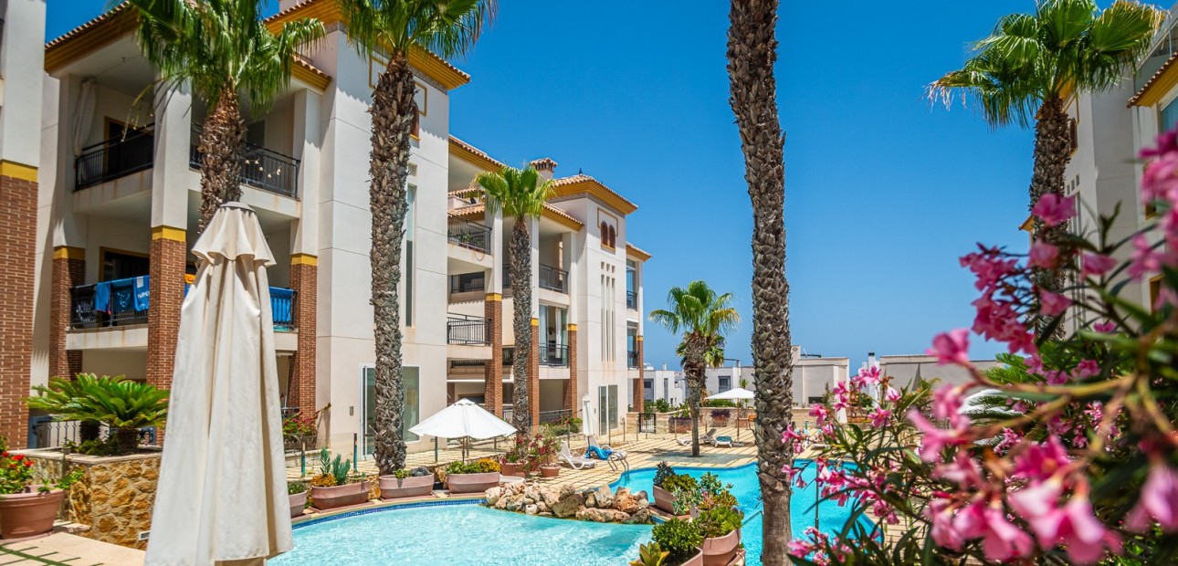 Venta - Apartamento / piso -
Guardamar del Segura