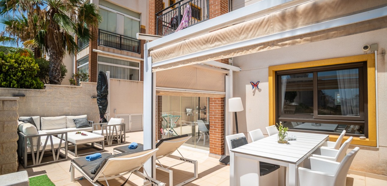 Venta - Apartamento / piso -
Guardamar del Segura