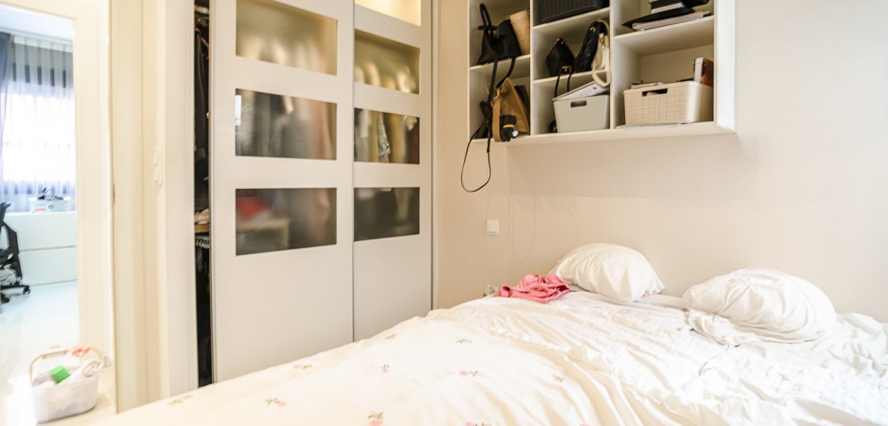 Venta - Apartamento / piso -
Guardamar del Segura