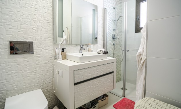 Venta - Apartamento / piso -
Guardamar del Segura