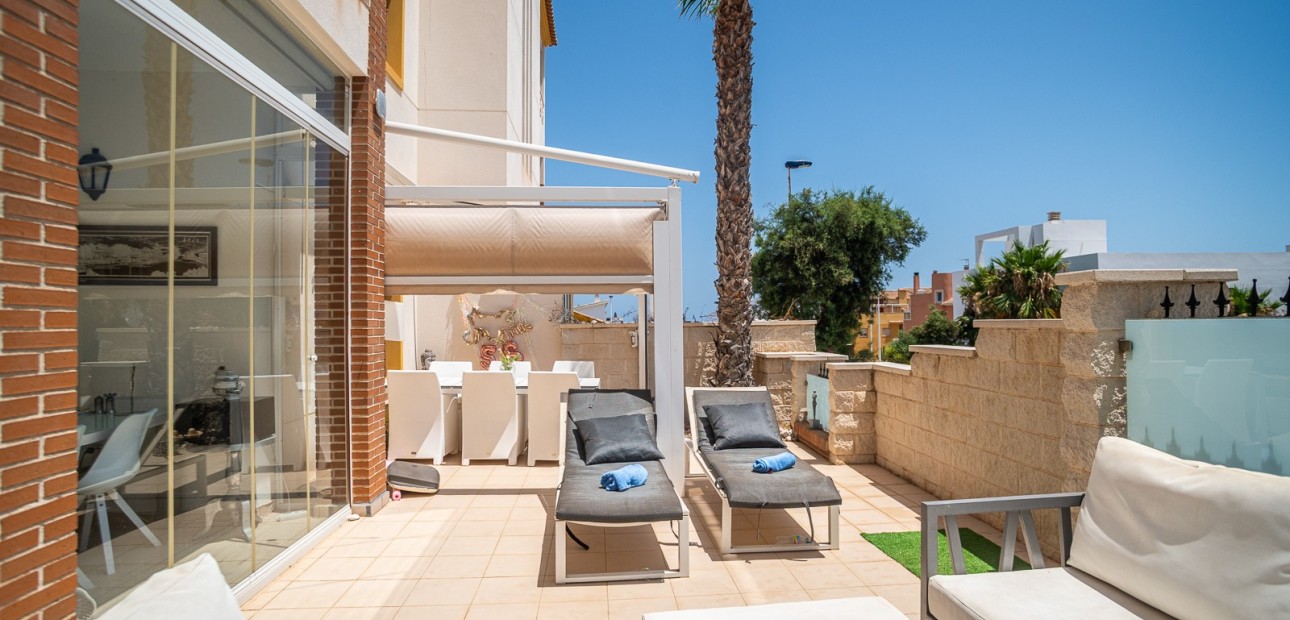 Venta - Apartamento / piso -
Guardamar del Segura